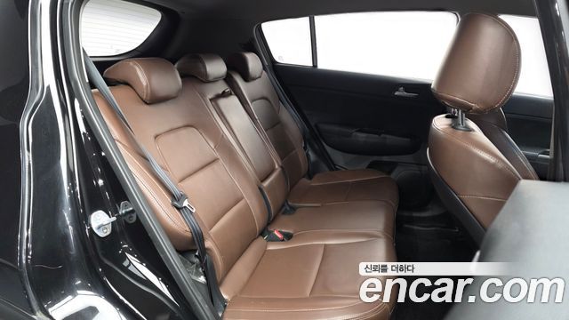 Kia Sportage 2018 — photo 12