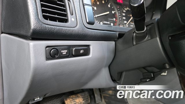 Chevrolet Korea Acadia 1999 — photo 13