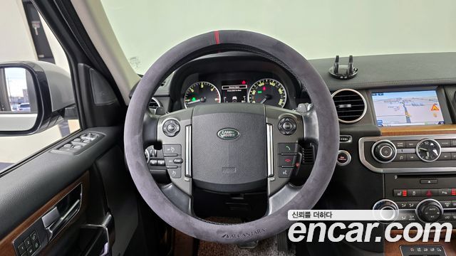 Land Rover Discovery 2016 — photo 13