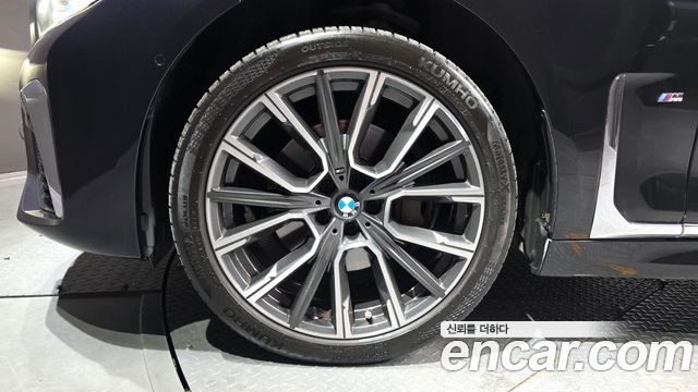BMW 7-Series 2021 — photo 5