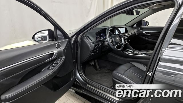 Hyundai Sonata 2022 — photo 10