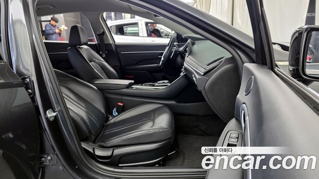 Hyundai Sonata 2022 — photo 11