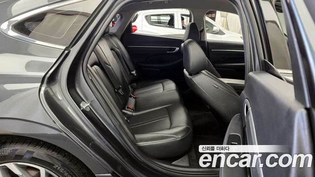 Hyundai Sonata 2022 — photo 12