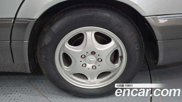 Mercedes-Benz S-Class 1997 — photo 5