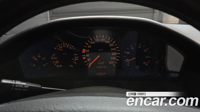 Mercedes-Benz S-Class 1997 — photo 8