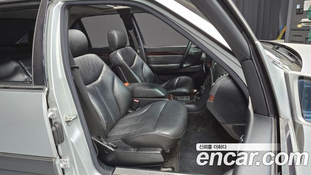 Mercedes-Benz S-Class 1997 — photo 12