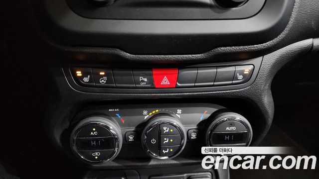 Jeep Renegade 2016 — photo 17