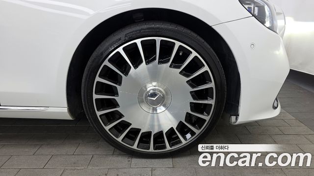 Mercedes-Benz E-Class 2022 — photo 5