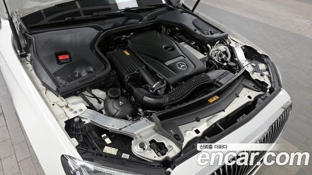Mercedes-Benz E-Class 2022 — photo 6