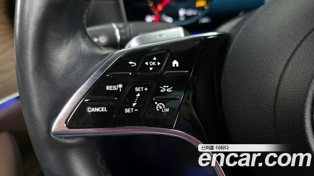 Mercedes-Benz E-Class 2022 — photo 17