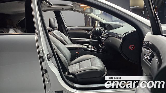 Mercedes-Benz S-Class 2012 — photo 10