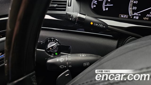 Mercedes-Benz S-Class 2012 — photo 17