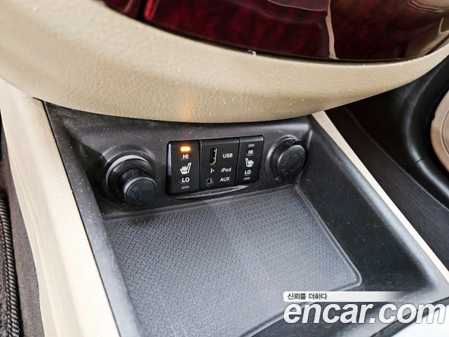 Hyundai Santafe 2011 — photo 13