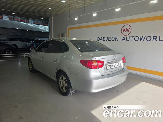 Hyundai AVANTE 2009 — photo 3