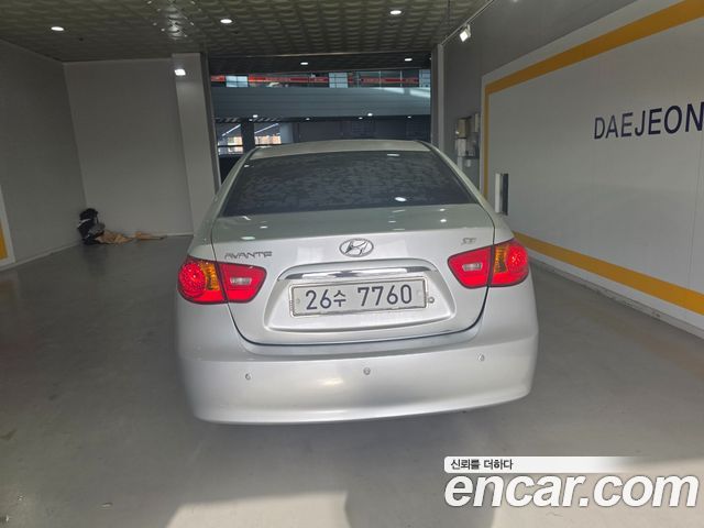 Hyundai AVANTE 2009 — photo 4