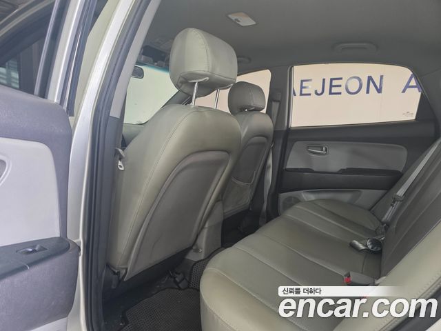 Hyundai AVANTE 2009 — photo 8
