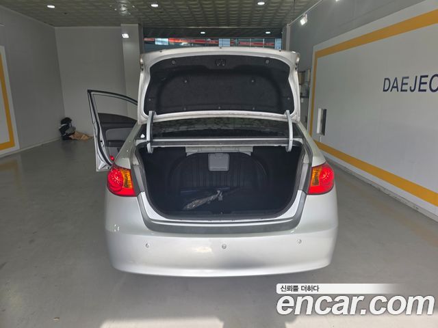 Hyundai AVANTE 2009 — photo 16