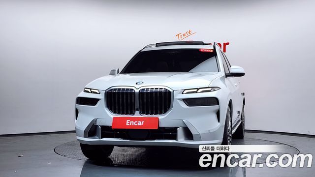 BMW X7 2023 — photo 3