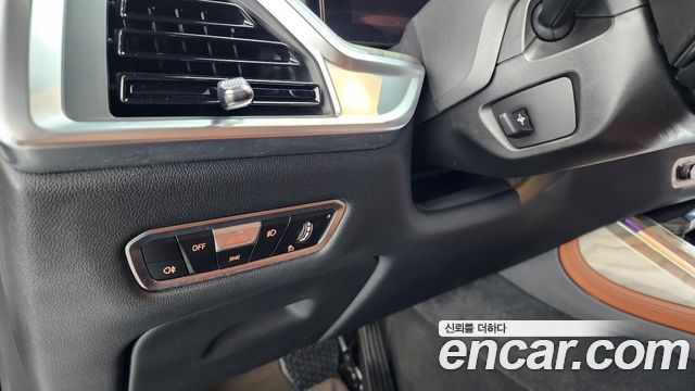 BMW X7 2023 — photo 14
