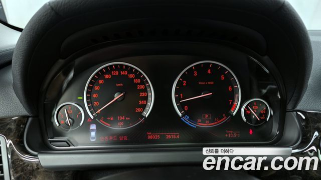 BMW 6-Series 2012 — photo 8