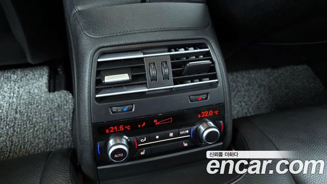 BMW 6-Series 2012 — photo 18