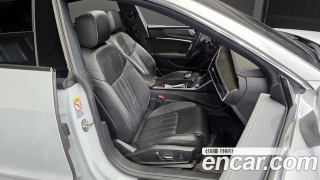 Audi A7 2020 — photo 12