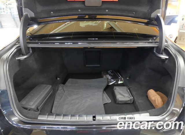 BMW 7-Series 2025 — photo 4