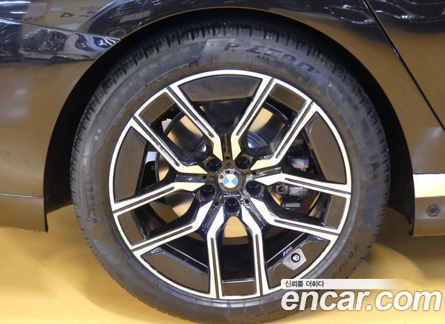 BMW 7-Series 2025 — photo 5