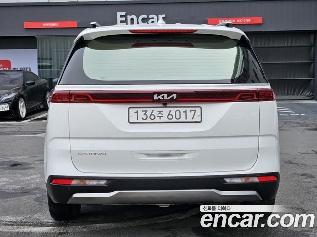 Kia Canival 2022 — photo 3