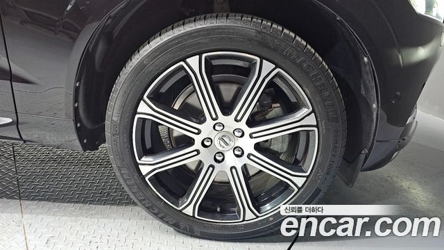 Volvo XC60 2018 — photo 5