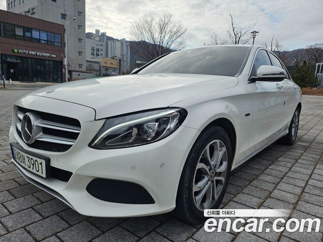 Mercedes-Benz C-Class 2018 — photo 2