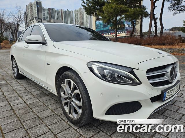 Mercedes-Benz C-Class 2018 — photo 3