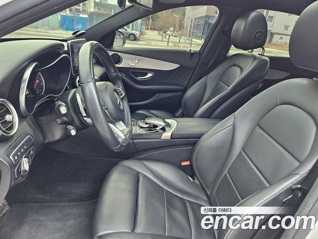 Mercedes-Benz C-Class 2018 — photo 10
