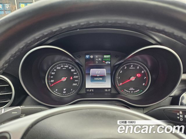 Mercedes-Benz C-Class 2018 — photo 18
