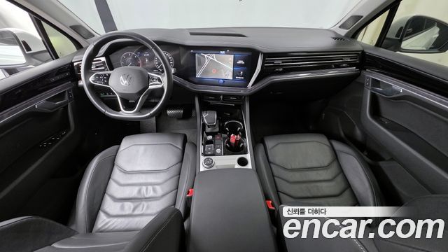 Volkswagen Touareg 2021 — photo 7