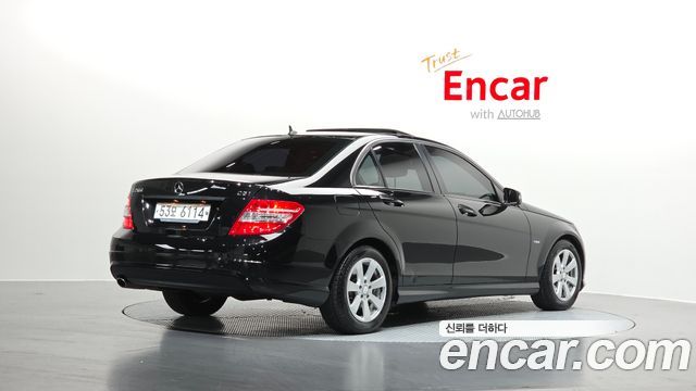 Mercedes-Benz C-Class 2011 — photo 2