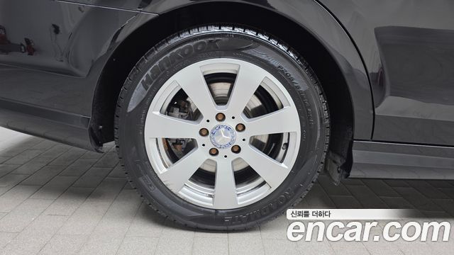 Mercedes-Benz C-Class 2011 — photo 5