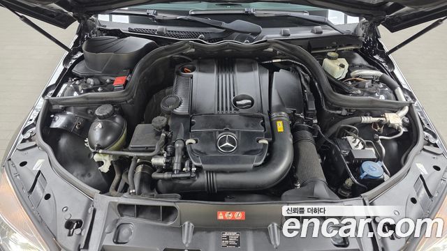 Mercedes-Benz C-Class 2011 — photo 6