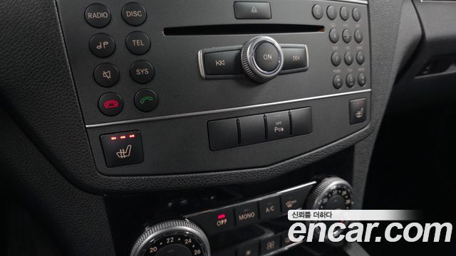 Mercedes-Benz C-Class 2011 — photo 18