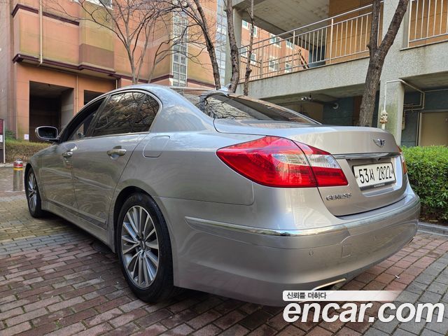 Hyundai Genesis 2013 — photo 8