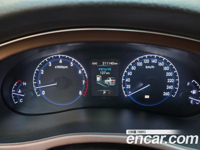 Hyundai Genesis 2013 — photo 13