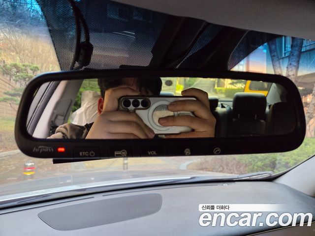 Hyundai Genesis 2013 — photo 18