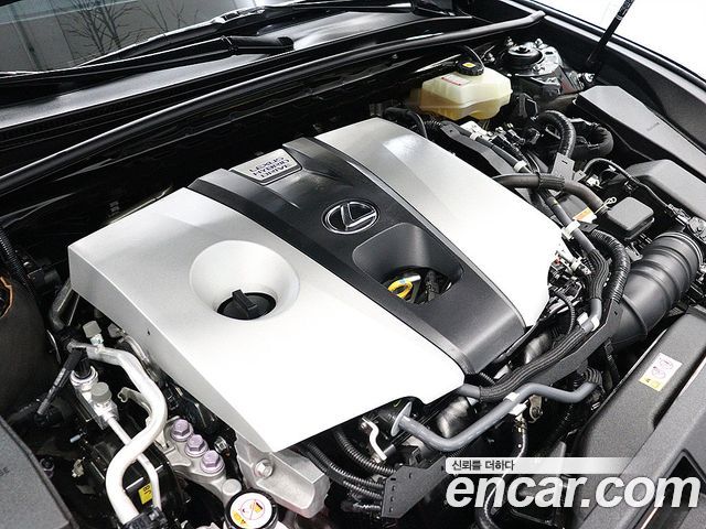 Lexus ES 2021 — photo 19
