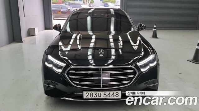 Mercedes-Benz E-Class 2024 — photo 1