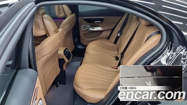 Mercedes-Benz E-Class 2024 — photo 7