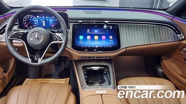 Mercedes-Benz E-Class 2024 — photo 11