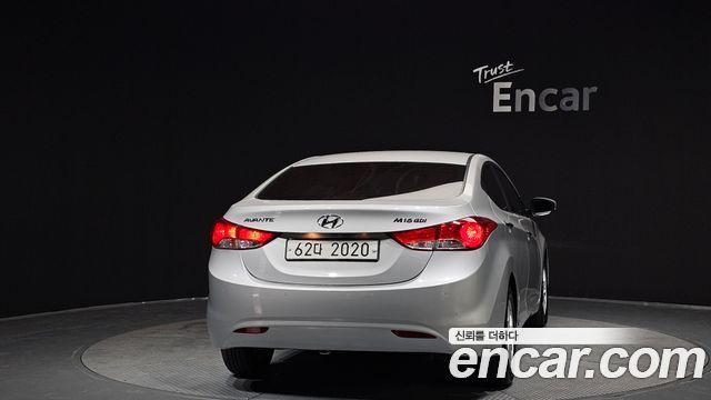Hyundai AVANTE 2012 — photo 4