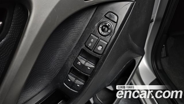 Hyundai AVANTE 2012 — photo 14