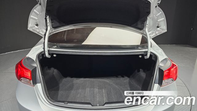 Hyundai AVANTE 2012 — photo 20