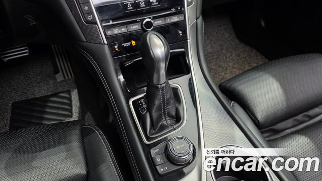 Infiniti Q50 2016 — photo 9